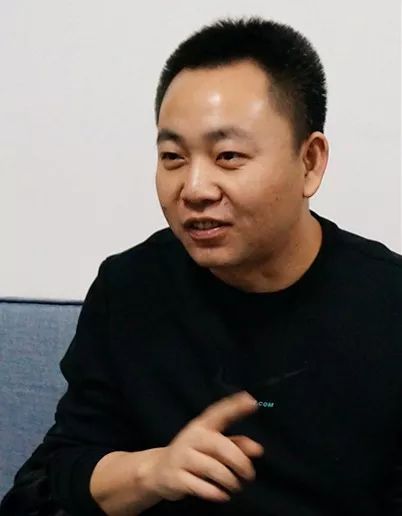 王加林：每次去师爷家都吃不饱，怹光聊相声，不让我们夹菜