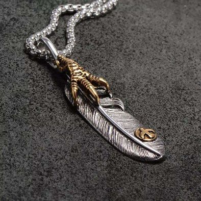 周大福最新款羽毛项链,周大福比较重的项链