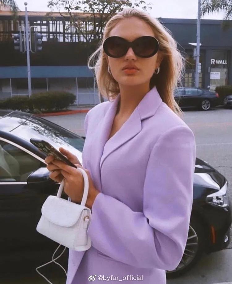 钟楚曦宋妍霏对比照,宋妍霏钟楚曦时尚搭配