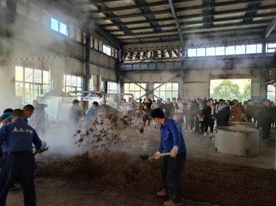 寻香悟道，再启新篇：河南知名大商走进宋河酒业