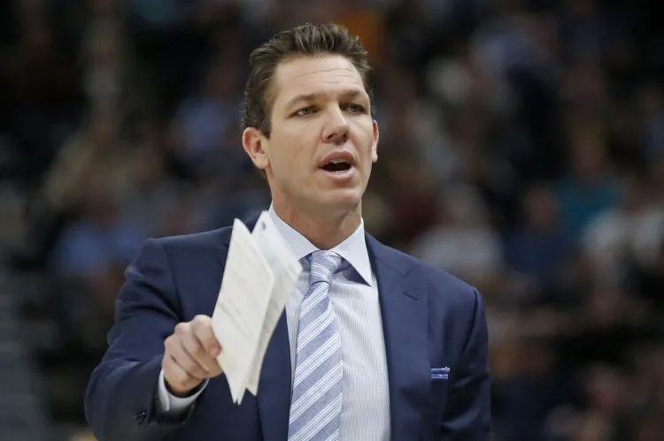 逗妹吐槽最新,逗妹吐槽新浪体育