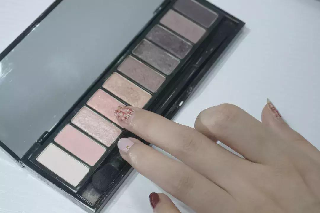 必买不踩坑的化妆品,四种网红化妆品测评