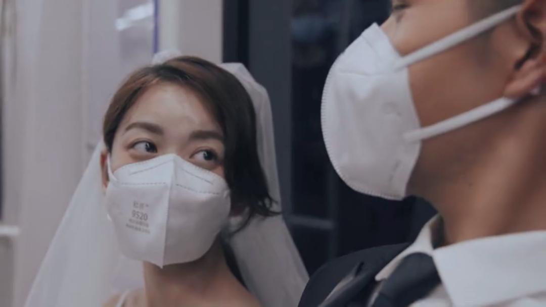 科颜氏蓝色系列广告,科颜氏隐藏广告