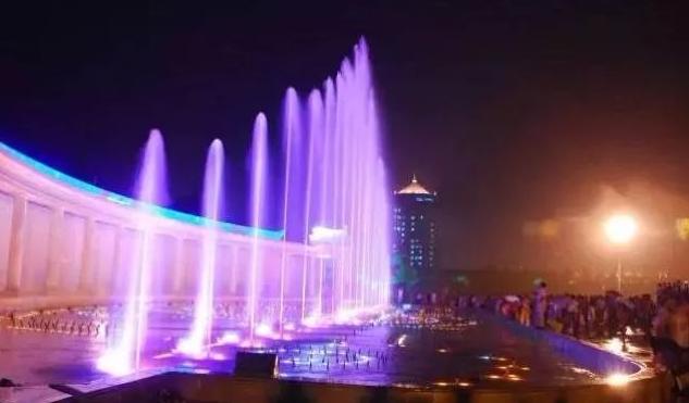 大连旅游：俄罗斯风情街，南山旅游风情街，中山广场，人民广场