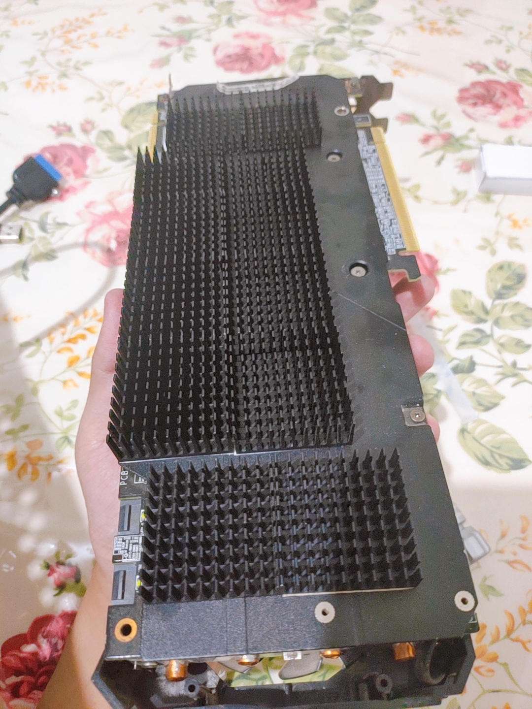 超频三蜂鸟机箱和机械大师c24,超频三蜂鸟2机箱什么材质