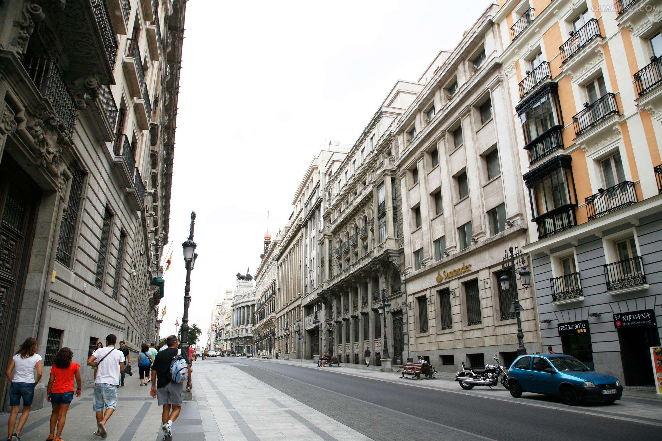 这个魅力国度不仅移民政策超级宽松，衣食住行样样都能让人满意！