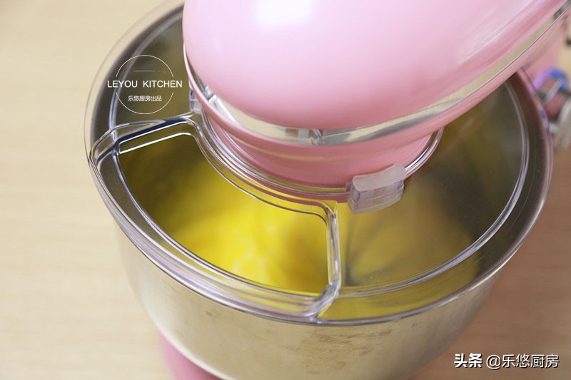 蛋糕家庭做法普通面粉加花生奶,只有鸡蛋面粉糖蛋糕可以做吗