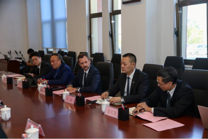 德足联盟客人到静海洽谈项目合作事宜