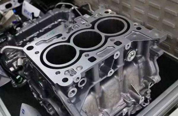 当价格、性价比遇到三缸，你选谁？销量很诚实