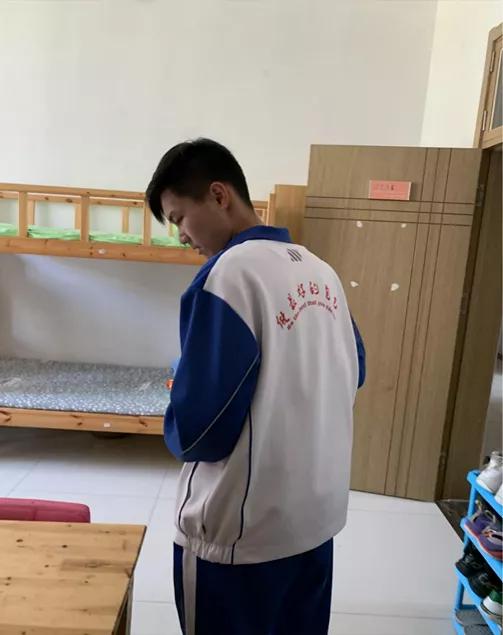 潍坊新纪元高中部学生会生活自律部:落实自主管理,打造优秀宿舍