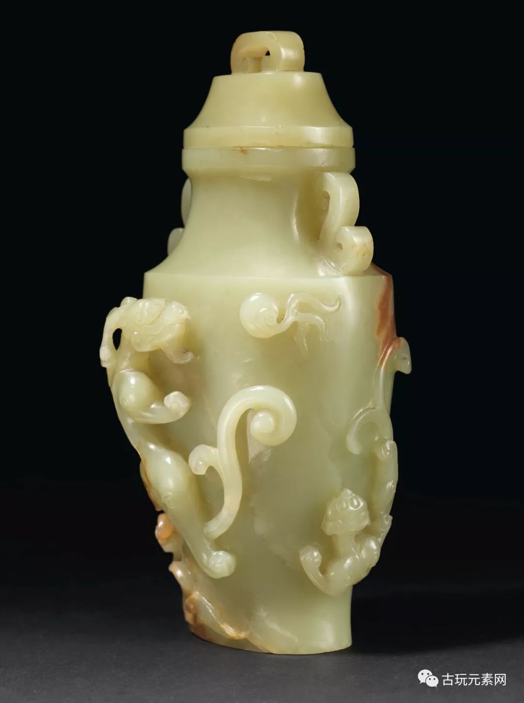 纽约苏富比总成交约1.2亿乾隆青白玉双鱼洗近2000万人民币成交