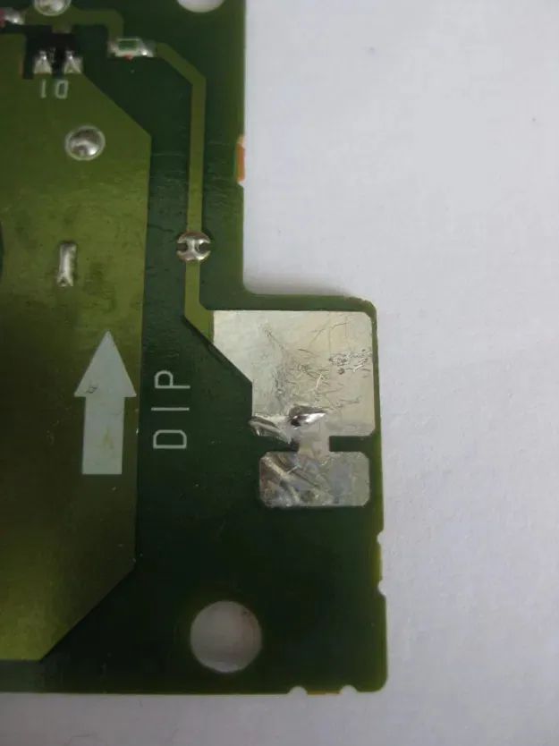 「火腿维修室」修复一台老式SONY收音机天线，他寻求大家的指导