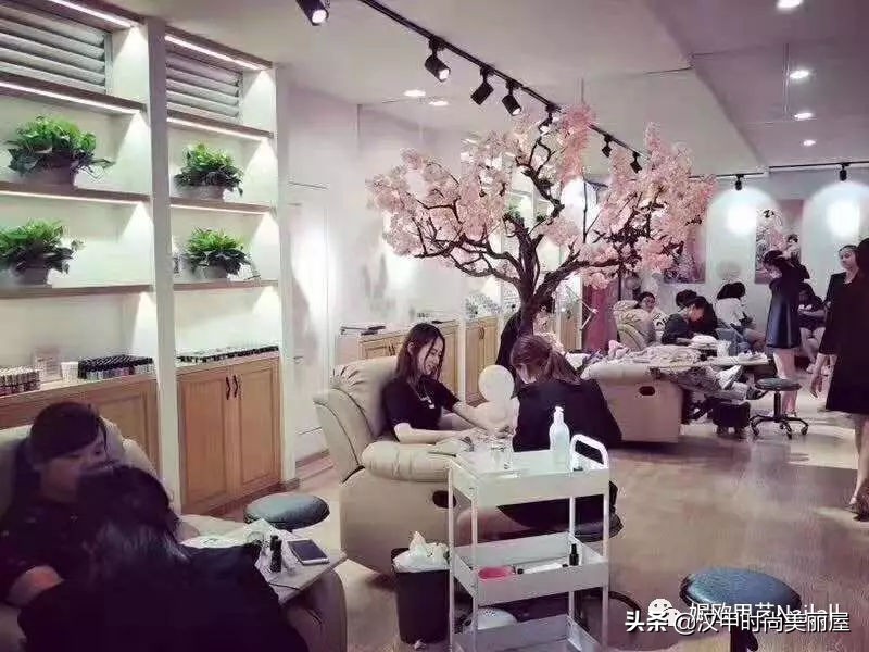 如何成功开好一家美甲店店铺选址,怎么开一家美甲店加盟店