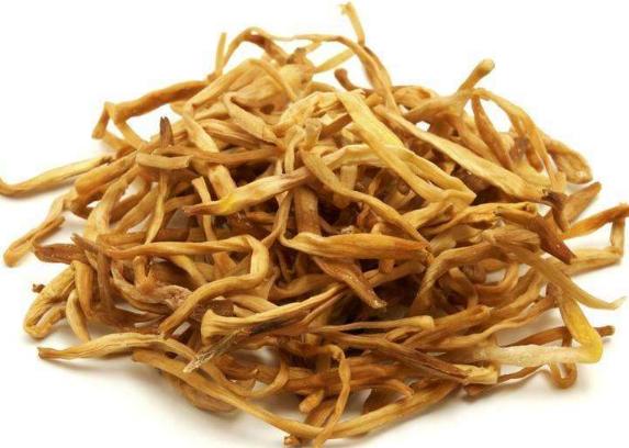 秋冬季节最常吃的8种干菜，用冷水还是热水泡发？这些秘籍教给你