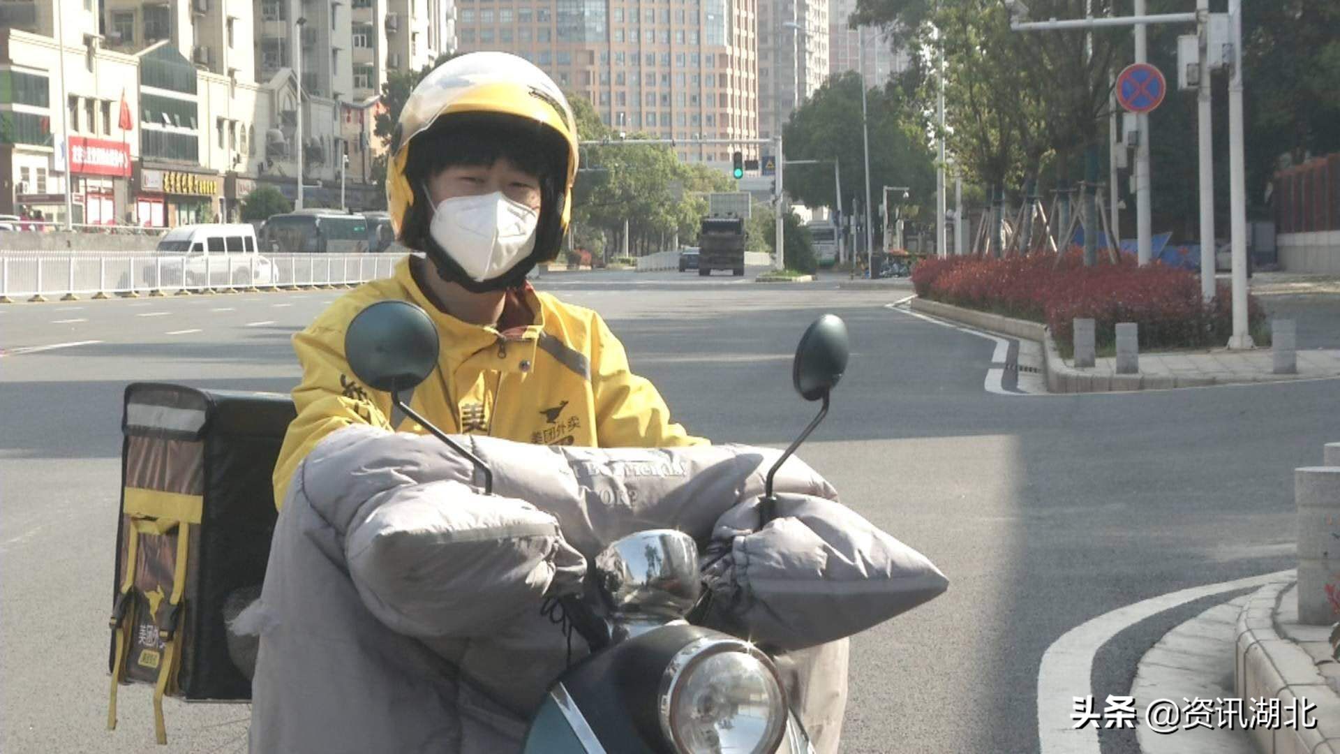 我在武汉|何文文：白加黑外卖小哥一天送餐200多份