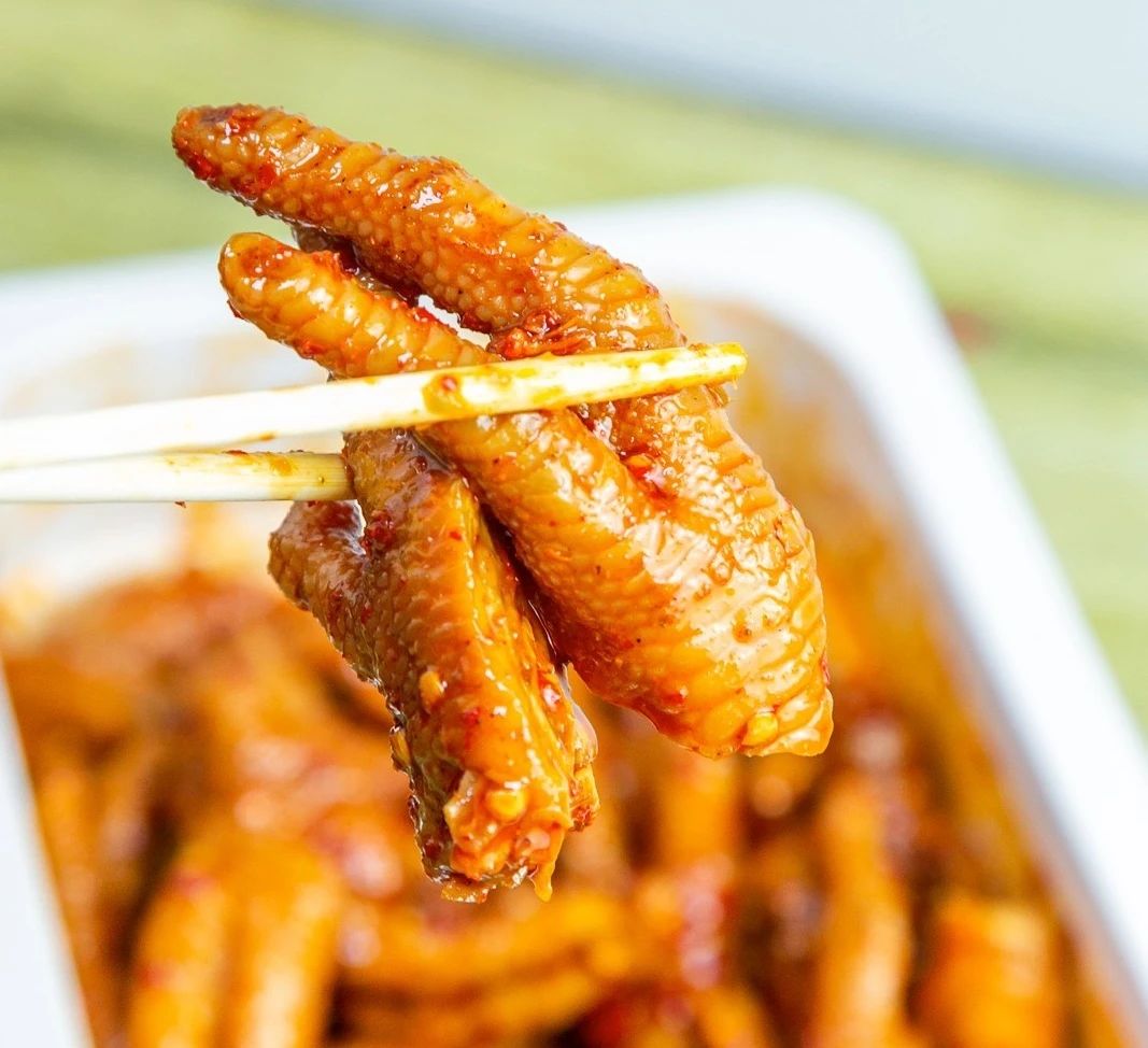 让让，襄阳鸡爪界一哥来了！9.9元尝鲜吃超美味爪爪