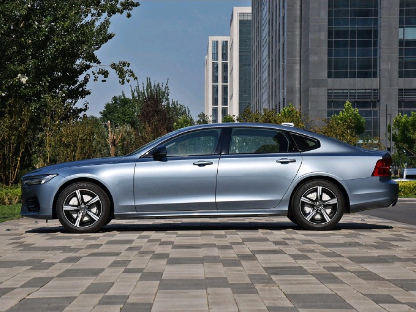 沃尔沃直降3万,2023款沃尔沃S90最新价格