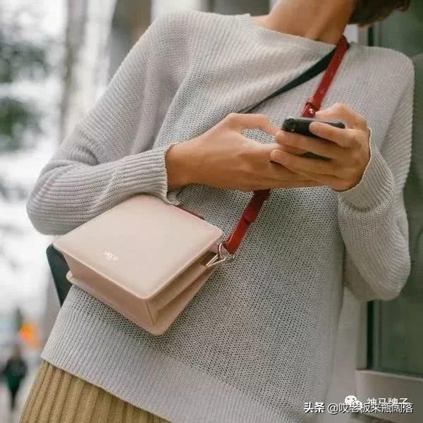 《精英律师》职场包从Valextra、Gucci到MK,大牌轻奢两不误