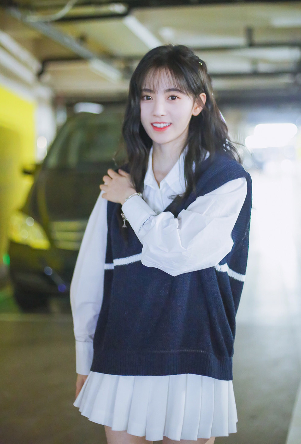 身高只有159的鞠婧祎，穿搭却能显高显瘦，小个子女生也能撑起来