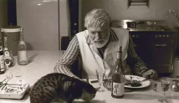 海明威喝最烈的酒完整,海明威硬汉派