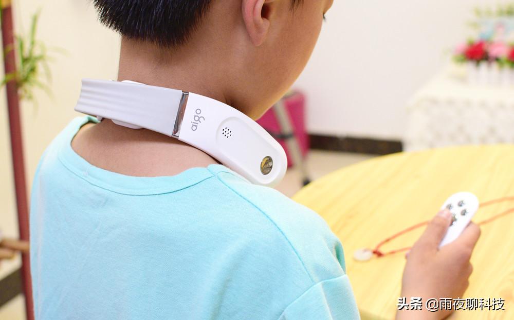 这个喵星颈椎按摩器，铲屎官爱了！真的好舒服