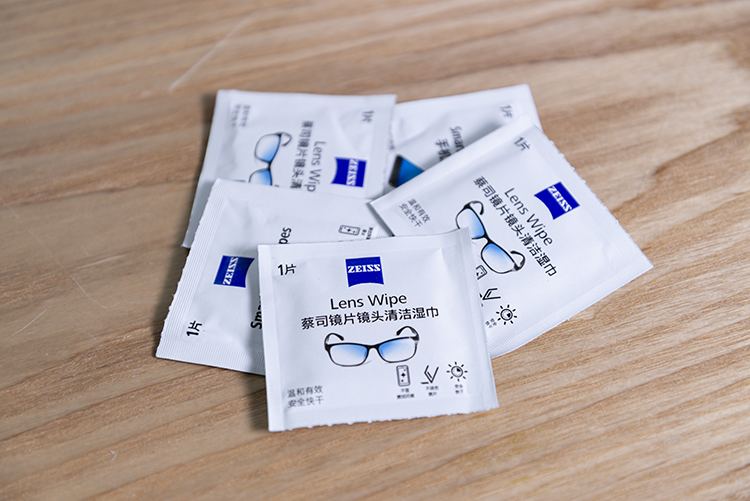 清洁手机屏幕最佳方法,屏幕清洁湿巾怎么清洁屏幕