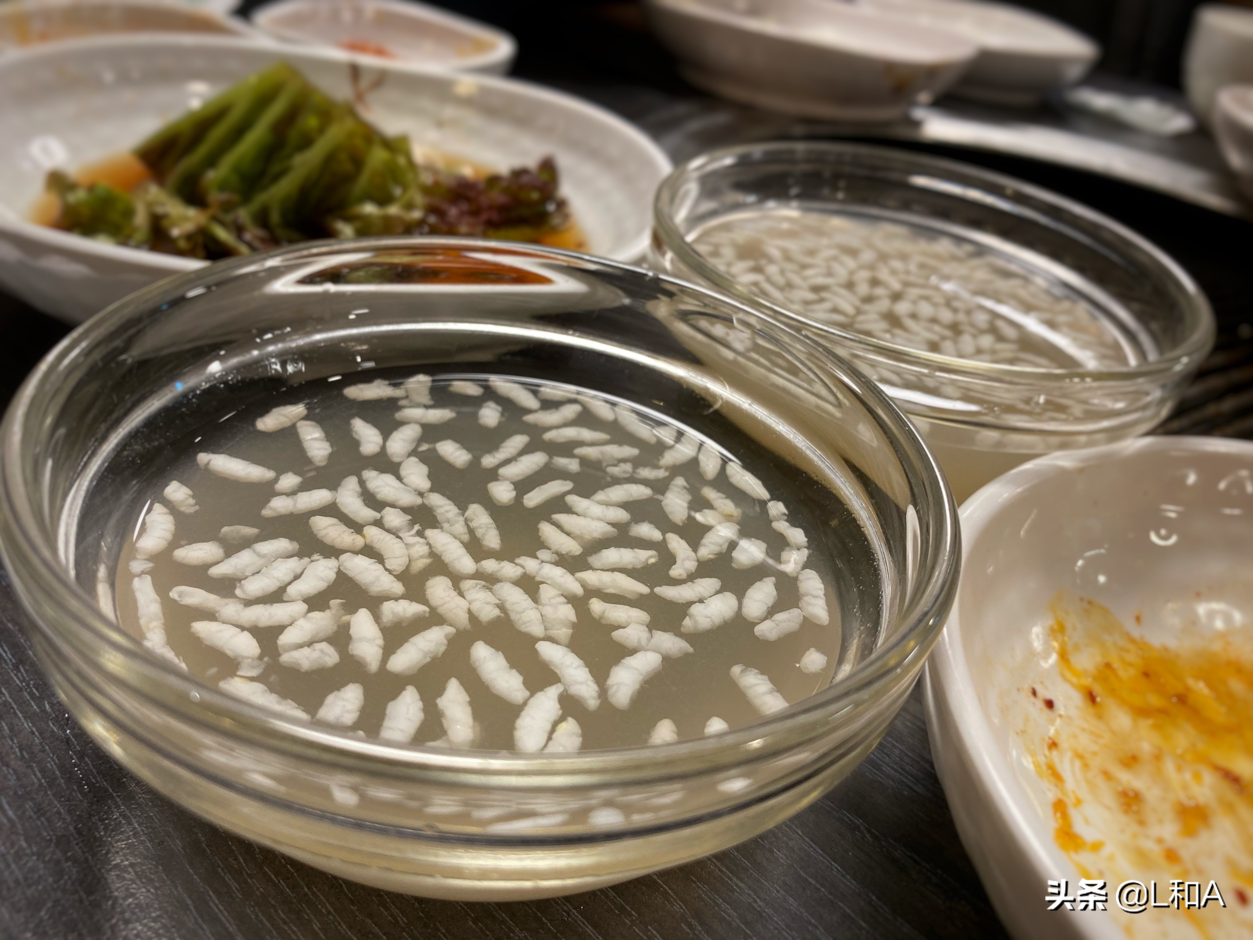 首尔:乙支路的烤内脏专卖店,前韩国总统的老相好