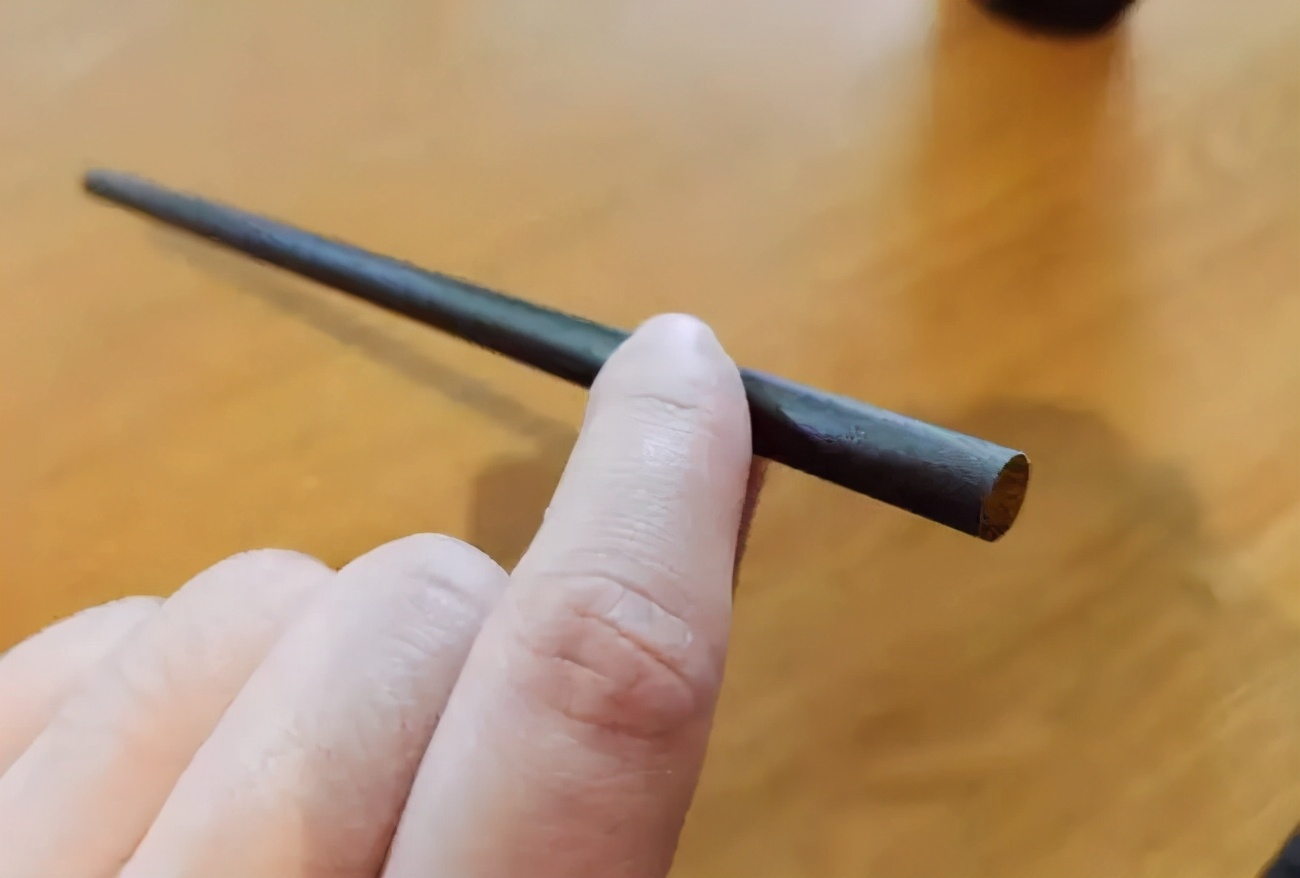 星巴克的拿铁咖啡用吸管吗,星巴克香草拿铁需要吸管吗