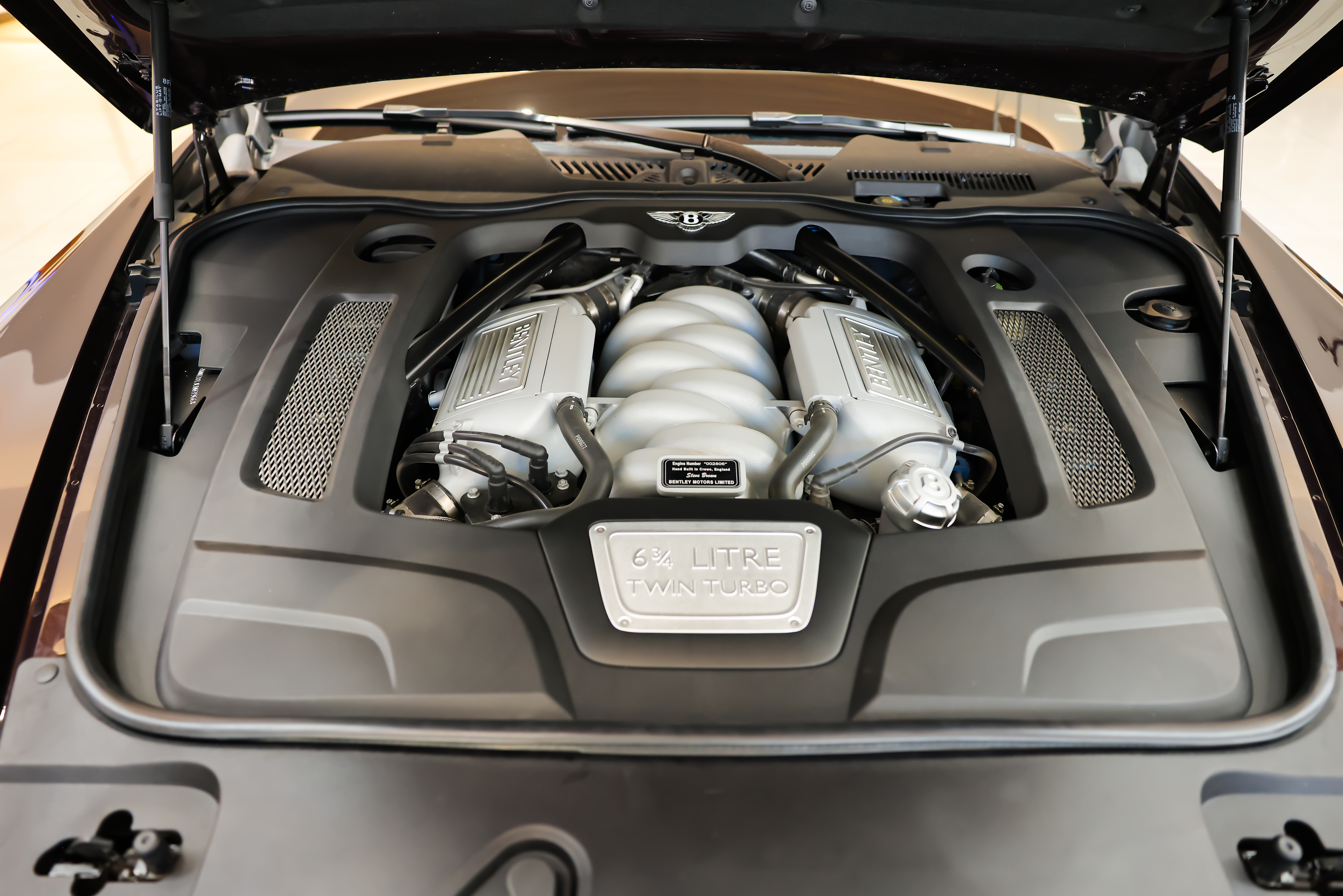 移动的“艺术品”—宾利慕尚