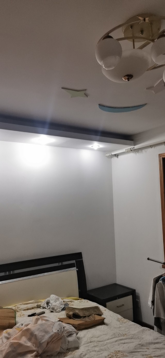 自己动手旧墙面翻新粉刷,自己粉刷旧房子全过程