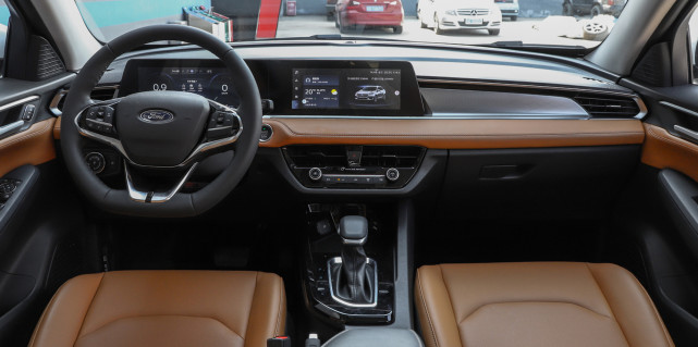 福睿斯车开了3年半2万6千多公里,福特福睿斯车主实话