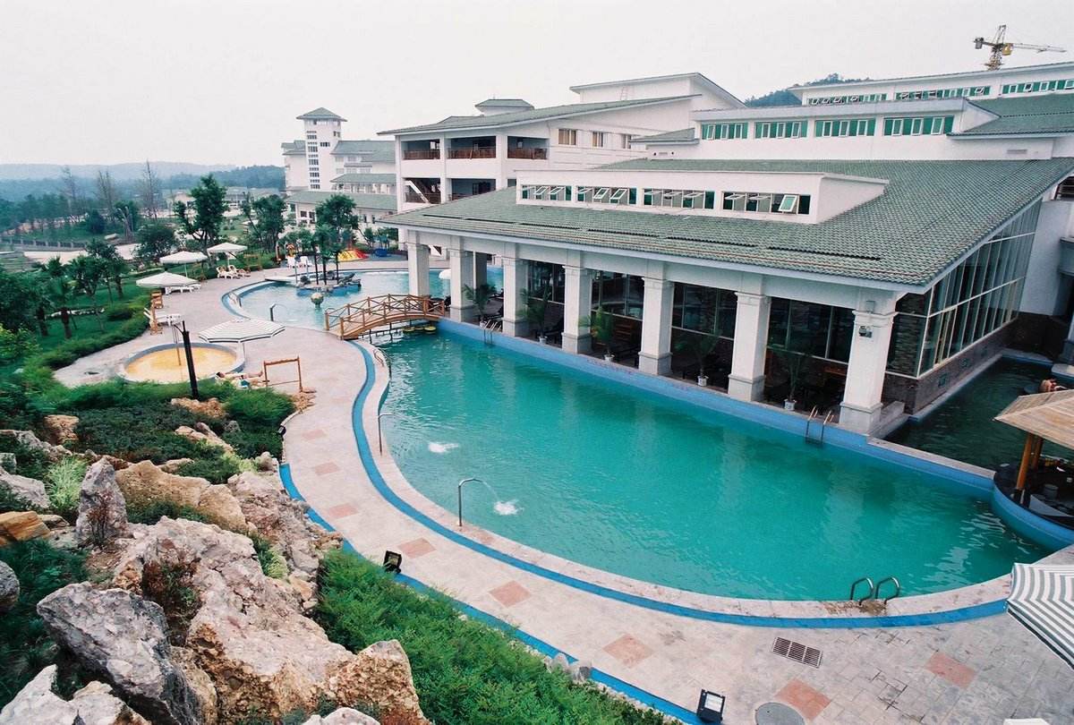 各种药浴温泉,冬天适合泡温泉的药浴