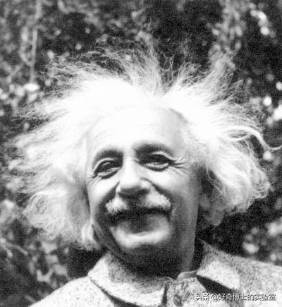 爱因斯坦的发型竟然是罕见病,爱因斯坦头发为什么总是乱糟糟的