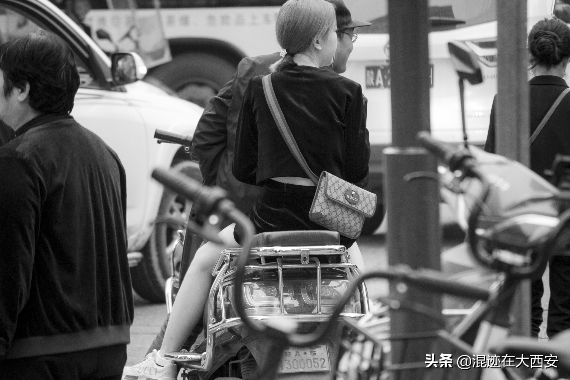 西安中贸广场夜景图,西安中贸广场攻略