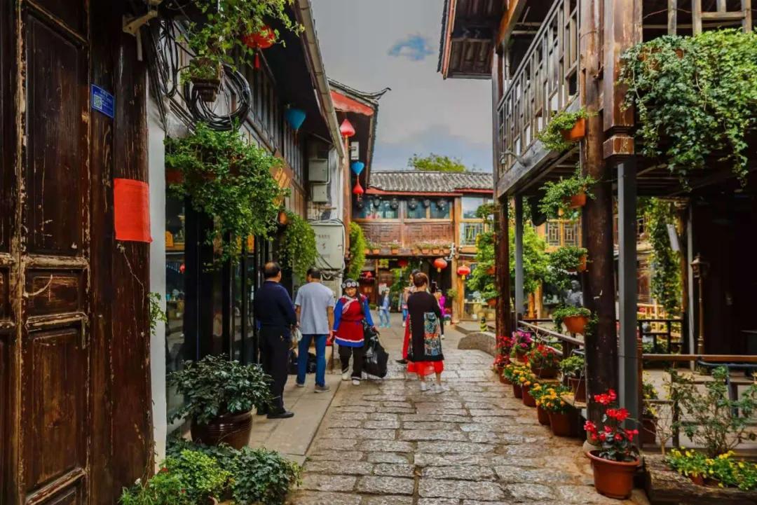 坐拥六百万粉丝博主,坐拥四百多万粉丝