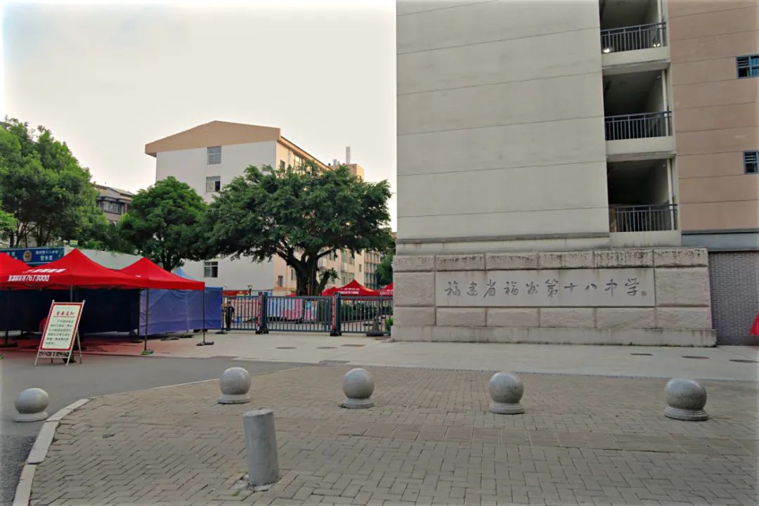 学生时代勾你馋虫的街边店，你和它上一次见面隔了几年？