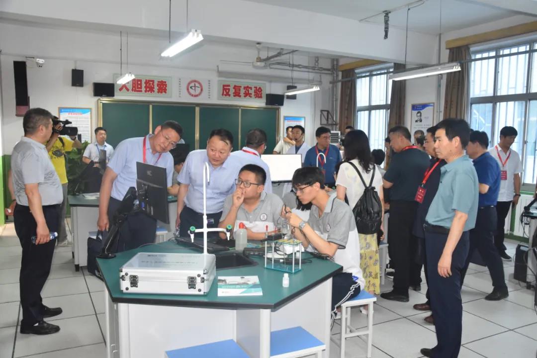 教育局局长天团来访局长点赞长安一中：“这是我心目中的中学”