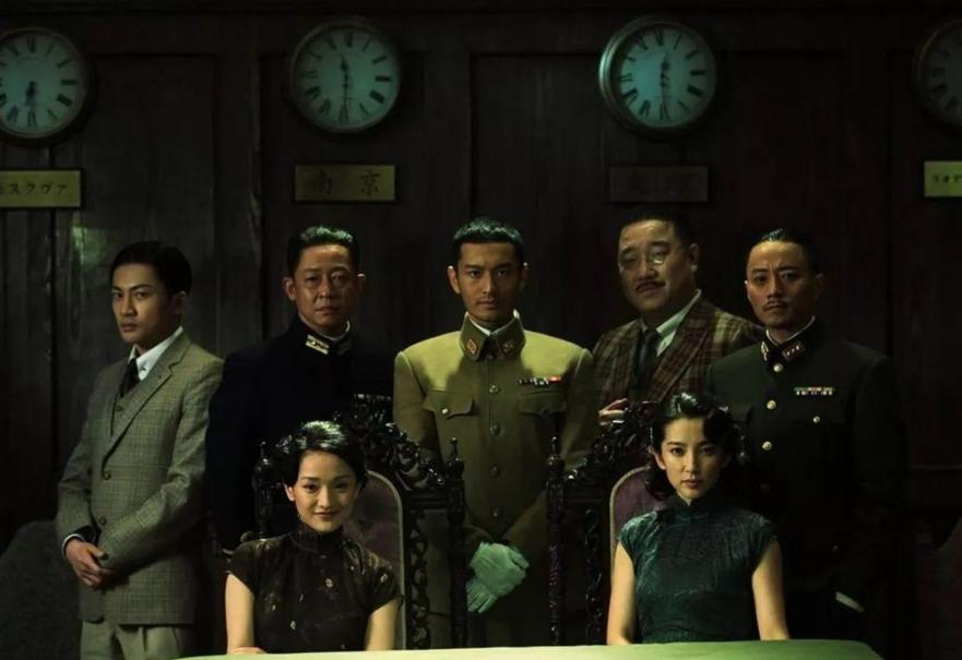 密室电影《4X4》:车主“钓鱼”偷车贼,一辆汽车变成了囚笼