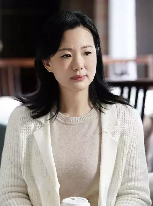 小欢喜王一笛衣品,小欢喜三位妈妈着装