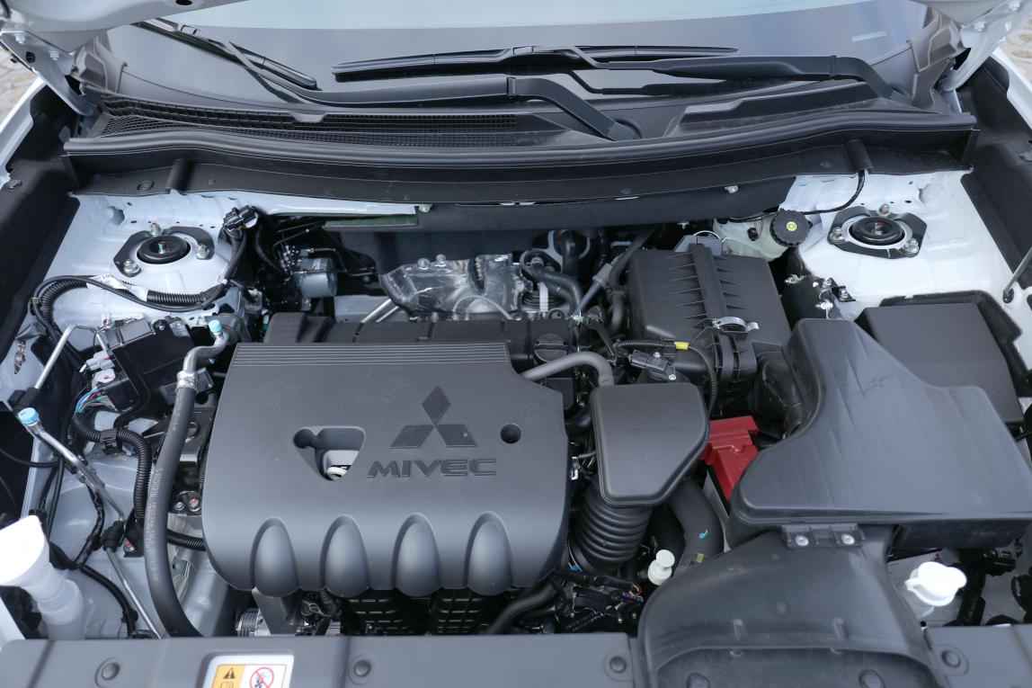 新款欧蓝德发动机解析,三菱欧蓝德发动机4j11几缸