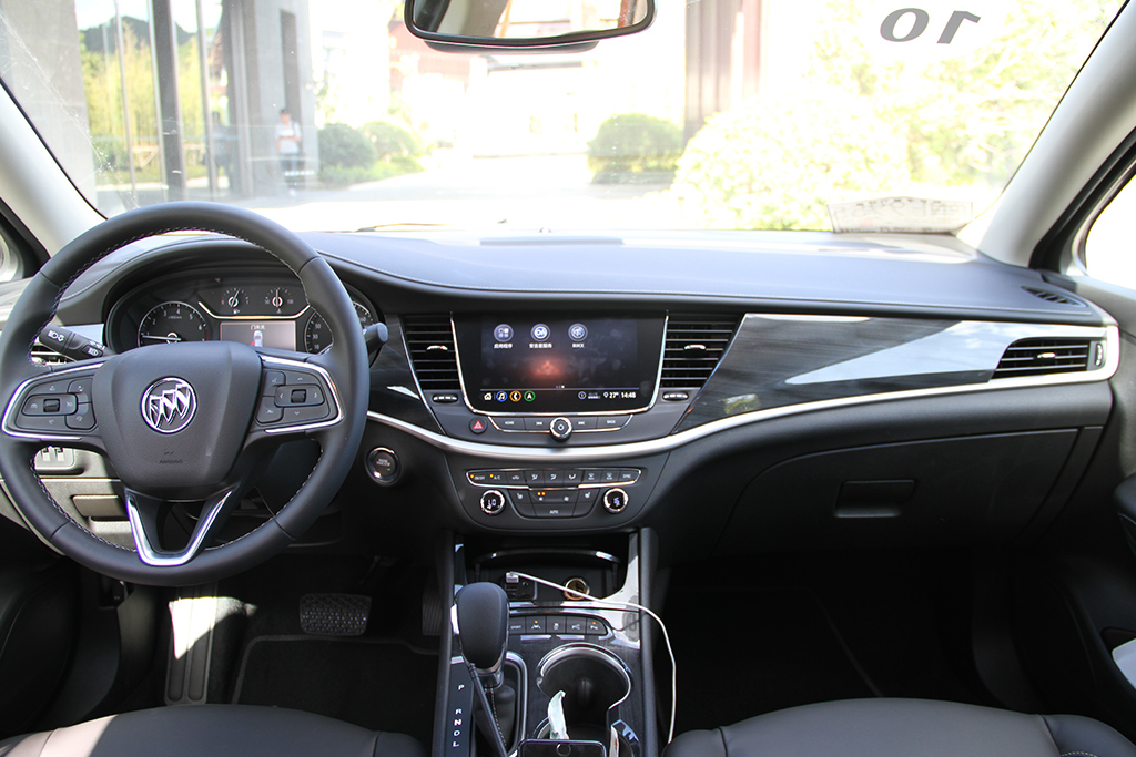 君越速腾,十五万公里的君越值得入手吗