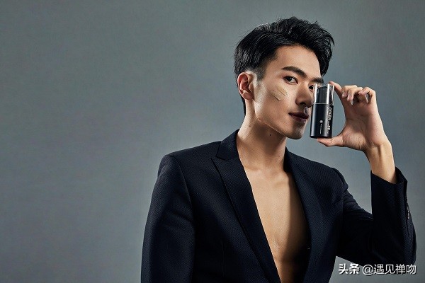 男性化妆品的行业前景和发展趋势,男士彩妆热销