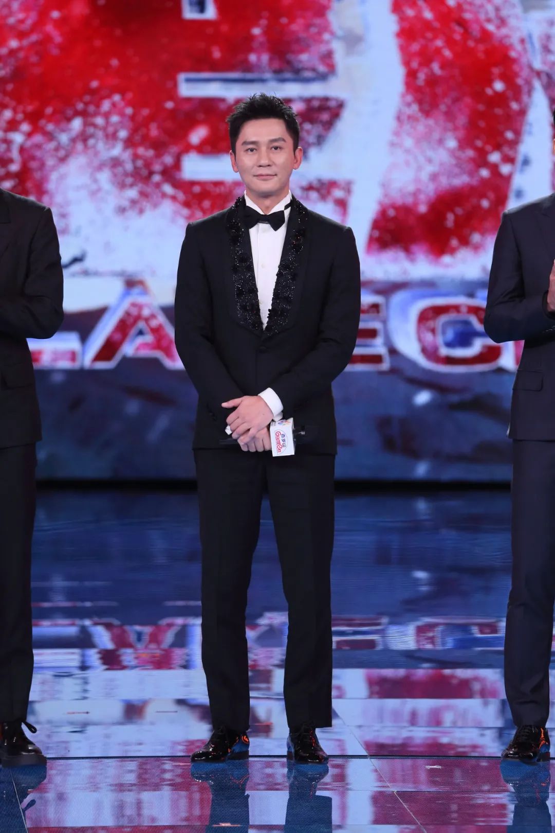 陈坤和巩俐走红毯颁奖,巩俐戛纳红毯惊艳全球