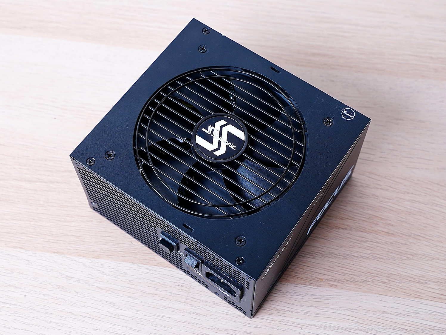 黑硬的外壳，粉嫩的内芯，全能型PC畅玩《永劫无间》的江湖世界