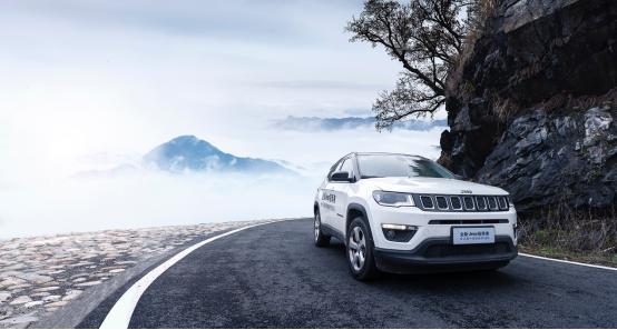 jeep指南者1.3t四驱爬山测试,进口jeep指南者2.4四驱测评