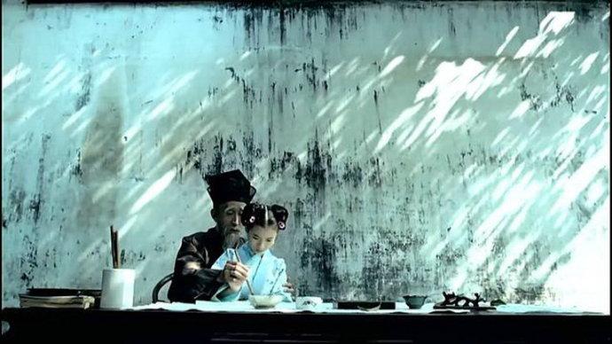 从灰姑娘逆袭成倾世皇妃的张丽华，貌若天仙却背上红颜祸水的骂名