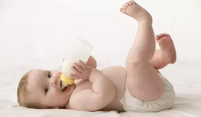 奶粉不易冲开是品质好吗,奶粉泡沫多奶粉很不易溶解好吗