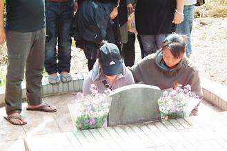 母女相差年龄小的说说,妈妈小小说