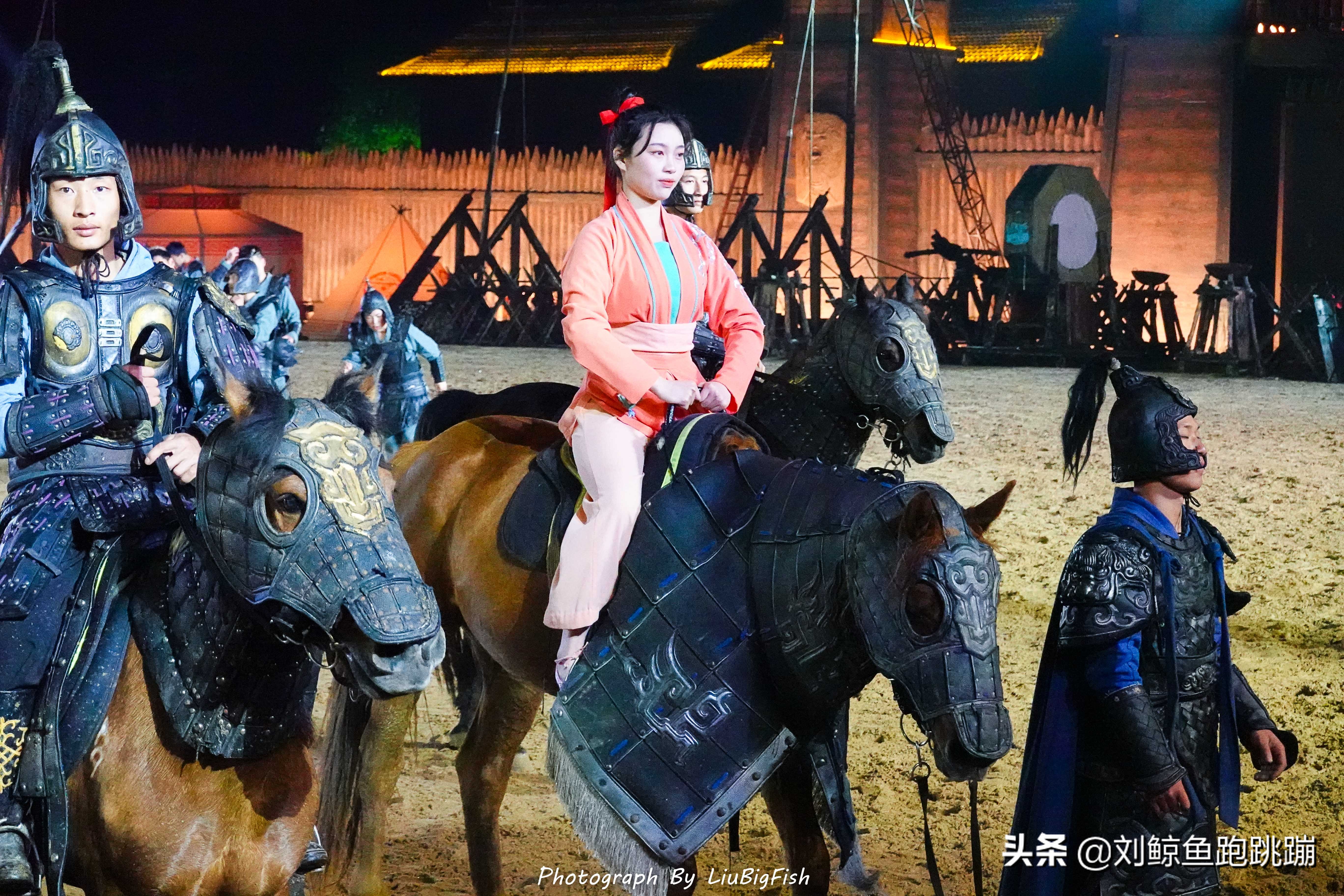 武汉木兰草原狂欢夜视频,木兰草原马战演出直播