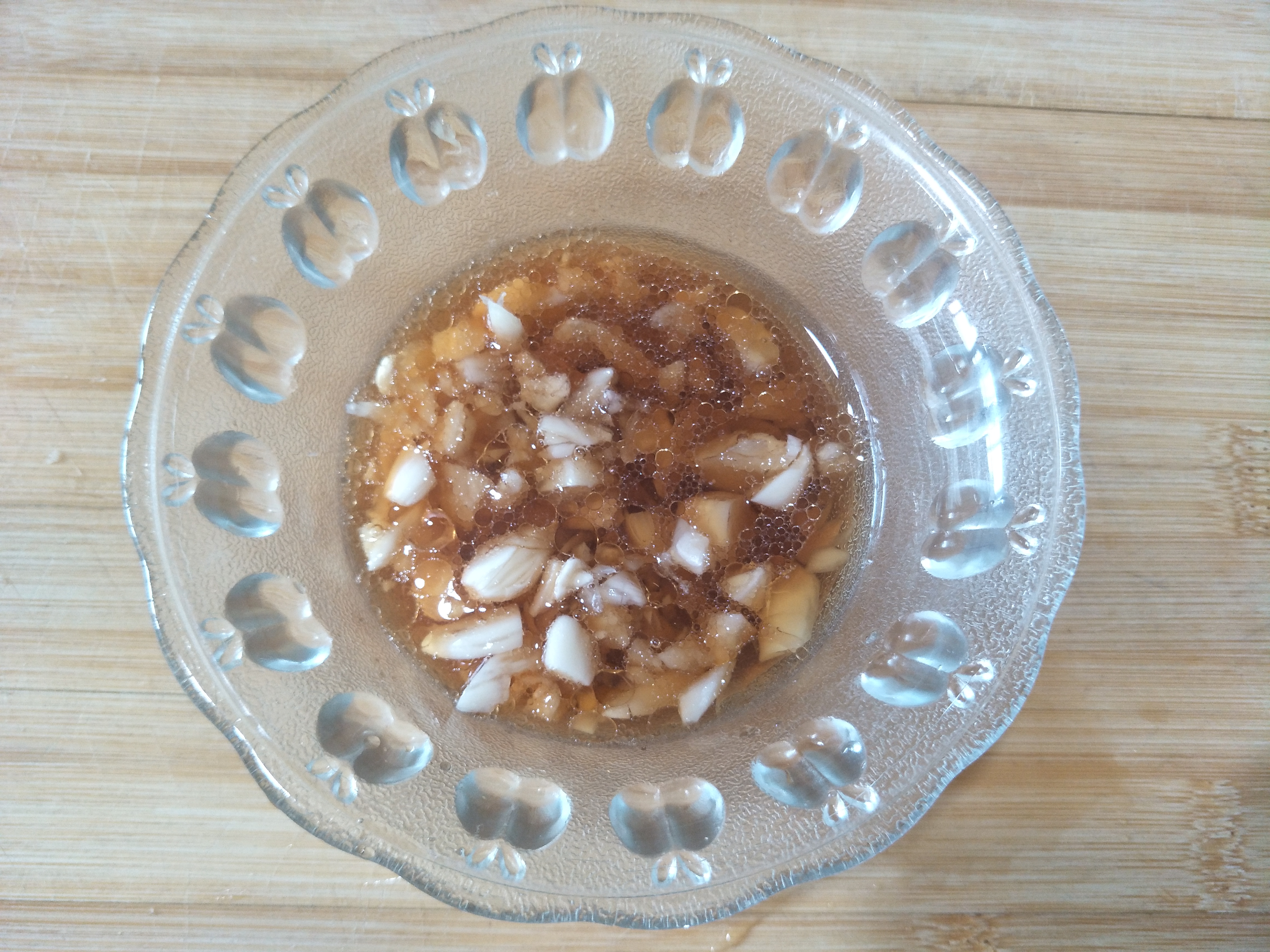 蒸生蚝冷水下锅还是热水,蒸生蚝和扇贝用冷水还是开水